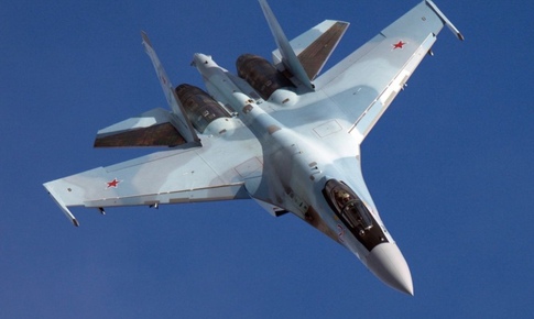 Tiêm kích Su-35 ngày càng 'tiệm cận' Su-57