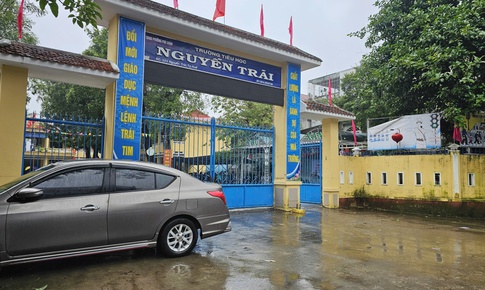 Nhiều học sinh ở Huế có biểu hiện nôn khi ăn bán trú, nhà trường nói gì?