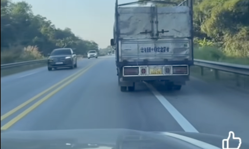 CSGT n&#243;i g&#236; vụ xe tải bị nghi &#39;chim mồi&#39; tr&#234;n cao tốc Nội B&#224;i - L&#224;o Cai?