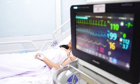 Hai nữ nạn nh&#226;n tho&#225;t nạn vụ ch&#225;y qu&#225;n b&#250;n ốc đ&#227; ổn định, được theo d&#245;i đặc biệt