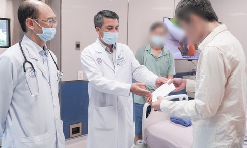 Bệnh nh&#226;n gh&#233;p phổi đầu ti&#234;n ở ph&#237;a Nam xuất viện trong t&#236;nh trạng khỏe mạnh