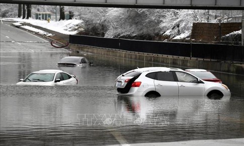 Số người chết v&#236; lũ lụt ở bang Kentucky, Mỹ gia tăng