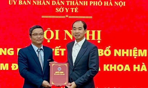 Bệnh viện Đa khoa H&#224; Đ&#244;ng c&#243; t&#226;n Ph&#243; Gi&#225;m đốc