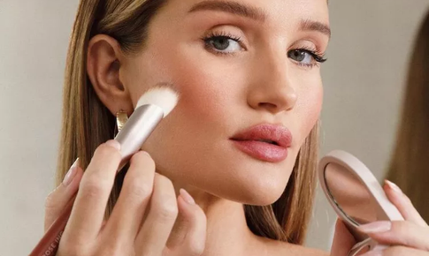 Cách giữ lớp trang điểm lâu trôi trong thời tiết nắng nóng