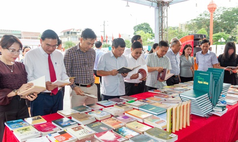 Hành trình nửa thế kỷ phát triển của nền văn học nghệ thuật Hà Tĩnh