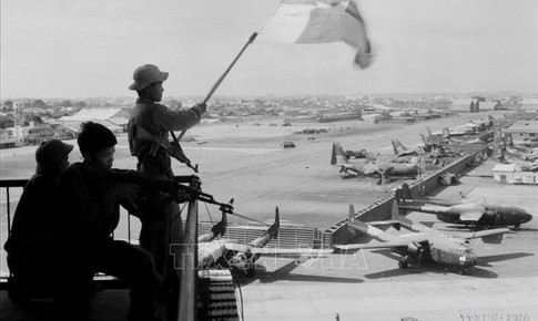 Ngày 28/4/1975: Quân ta bao vây chặt Sài Gòn, đánh sân bay Tân Sơn Nhất