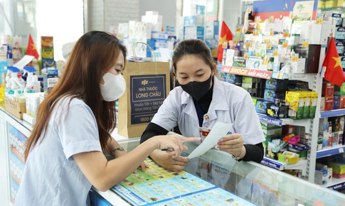 Đưa thông tin lên hóa đơn và web, FPT Long Châu trao quyền tự bảo vệ sức khỏe cho người dân