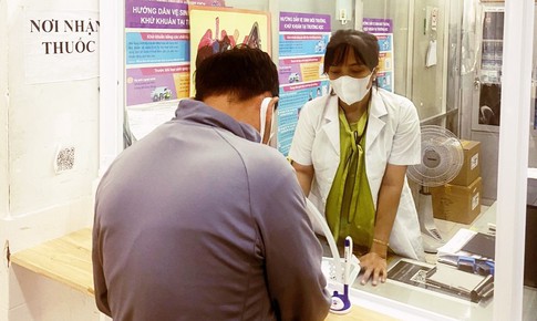 Người nhiễm HIV cần làm gì để có sống khỏe mạnh?