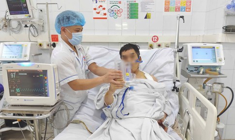 Bác sĩ cứu sống chuyên gia kỹ thuật nước ngoài gặp nạn nguy kịch