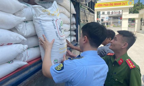 Bắt giữ 3 tấn đường cát nhập lậu tại Nghệ An