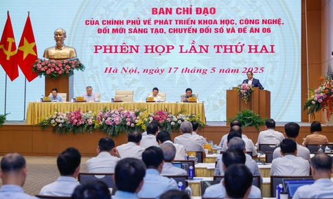 Thủ tướng: Đẩy mạnh thể chế số, hạ tầng số và nhân lực số để đưa đất nước phát triển