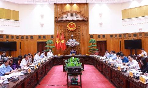 Thủ tướng: Có lộ trình miễn viện phí cho nhân dân sớm nhất có thể