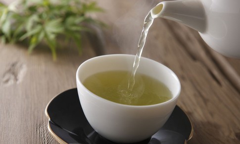 4 lợi ích vượt trội của trà xanh so với cà phê
