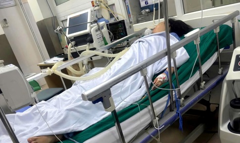 Người phụ nữ ‘sốc’ nặng vì sau 2 năm niềng răng phát hiện
chân răng bật ra khỏi xương