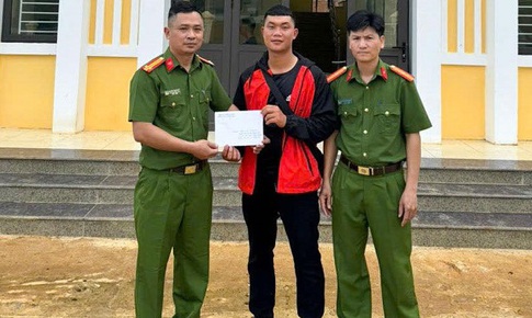 Chuyển khoản nhầm 5 triệu, nam shipper bất ngờ nhận lại số tiền