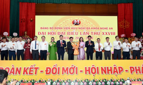 Vững chắc đưa Bệnh viện Hữu nghị Đa khoa Nghệ An trở thành bệnh viện hạng đặc biệt