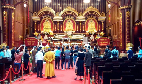 Quảng Ninh sẽ đón khoảng 1 triệu lượt người về chiêm bái Xá lợi Đức Phật tại Cung Trúc Lâm Yên Tử