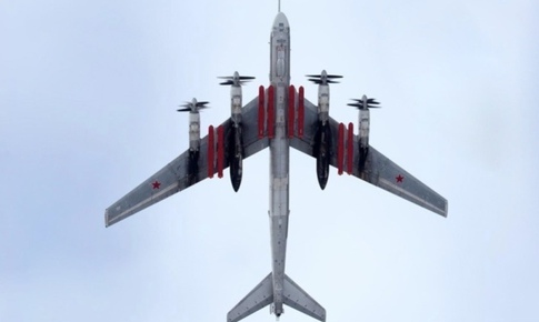 Nga huy động 10 chiếc Tu-95MSM đồng loạt dội siêu tên lửa Kh-101 vào Ukraine