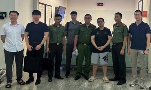 Bắt giữ và bàn giao đối tượng người Hàn Quốc bị Interpol truy nã