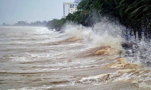 Xuất hiện vùng áp thấp trên Biển Đông, liệu có khả năng phát triển thành bão số 1?