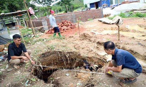 Tuyên Quang xuất hiện hố 'tử thần' có đường kính gần 3m