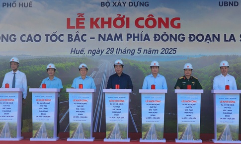 Khởi công dự án mở rộng cao tốc La Sơn - Hòa Liên lên 4 làn xe
