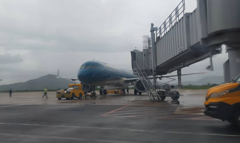 Mưa bão cận kề, Cục Hàng không yêu cầu đánh giá lại toàn diện rủi ro hạ tầng, đường bay