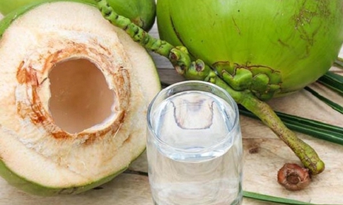 Cần chú ý gì khi uống nước dừa xiêm?