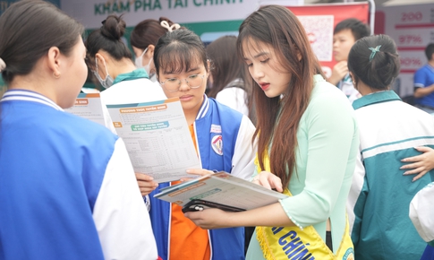 Một trường đại học 'chiêu mộ' sinh viên bằng 42 tổ hợp xét tuyển
