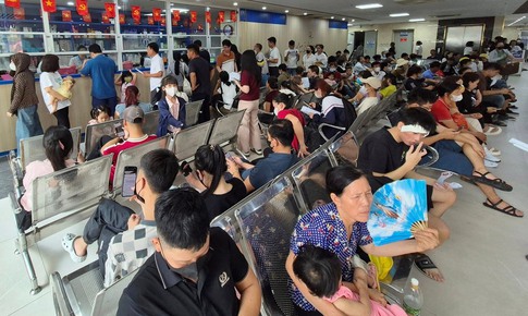 Chật kín người khám bệnh da liễu mùa hè, người dân nên đặt khám online