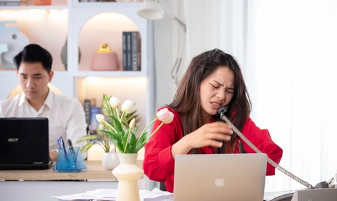 Tóc bạc, rụng sớm ở người trẻ: Dấu hiệu cảnh báo rối loạn nội sinh