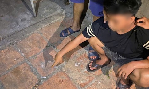 Vứt ma túy xuống đường để tháo chạy khi bị công an phát hiện