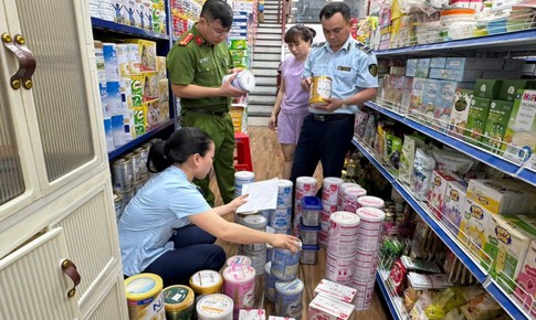 Phát hiện và thu giữ gần 200 sản phẩm sữa nhập lậu dành cho trẻ em