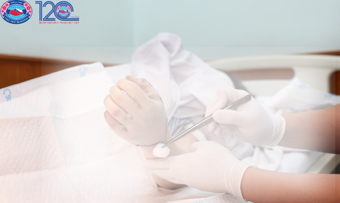 Bệnh viện Hữu nghị Việt Tiệp phẫu thuật tái nối thành công ca đứt rời nửa bàn tay trái, mở ra kỳ tích mới