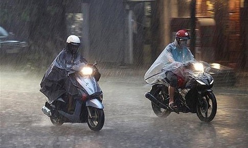 Bão số 1 giật cấp 13 trên Biển Đông, nhiều khu vực mưa lớn