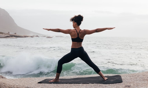 Chuỗi động tác yoga 15 phút giúp phục hồi năng lượng, thay thế cà phê
