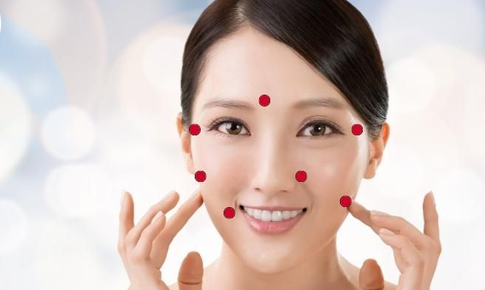 Day bấm 5 huyệt vị này để giảm nếp nhăn, xóa quầng thâm mắt