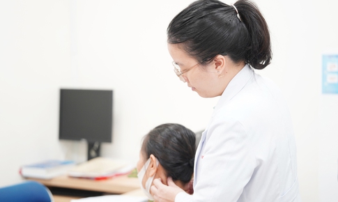 Bộ Y tế ph&#226;n cấp lĩnh vực kh&#225;m, chữa bệnh khi thực hiện ch&#237;nh quyền địa phương 2 cấp