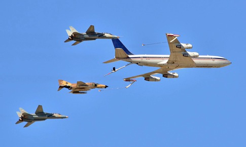 Israel không kích phá hủy máy bay tiếp dầu duy nhất của Iran