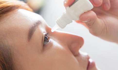 Khô mắt chữa thế nào?