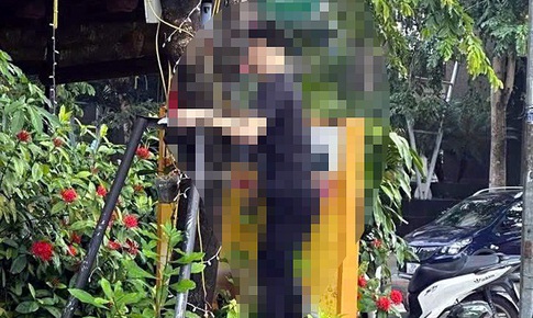 Người dân bàng hoàng phát hiện nam thanh niên tử vong trong tư thế treo cổ ở Hà Nội