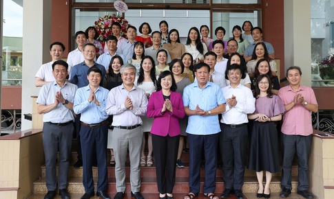 Lãnh đạo Bộ Y tế chúc mừng ngày báo chí Việt Nam các cơ quan báo chí, truyền thông của ngành