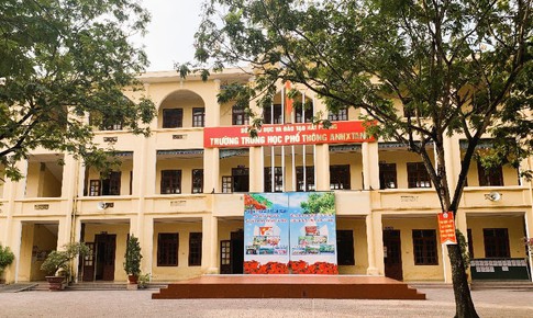 Vụ phụ huynh Trường THPT Anhxtanh Hải Phòng tố nhà trường hành xử thiếu nhân văn: Hiệu trưởng và cô giáo đã nhận lỗi