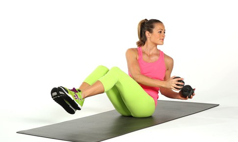 5 bài tập cơ bụng giúp giảm mỡ bụng cho phụ nữ tuổi 50