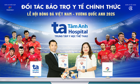 Loạt huyền thoại Manchester Reds được BVĐK Tâm Anh chăm sóc y tế khi đến Việt Nam
