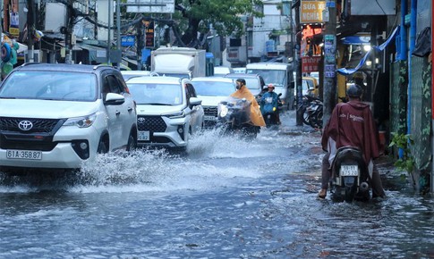 Miền Bắc chỉ còn mưa dông rải rác, nhiều nơi trời nắng