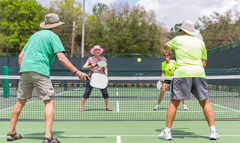Đừng chủ quan khi chơi pickleball