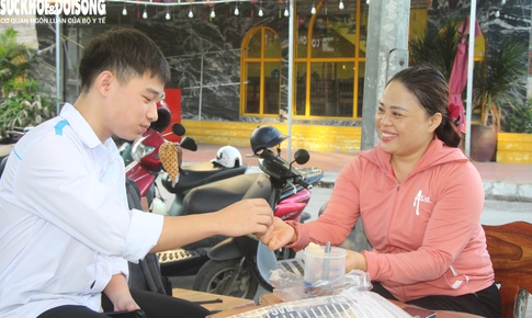 Kỳ thi tốt nghiệp THPT năm 2025 tại Quảng Ninh: Phụ huynh hồi hộp hơn cả sĩ tử