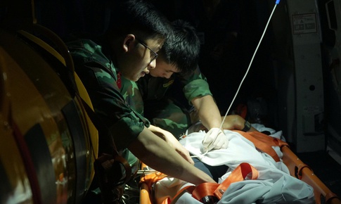 Ngư dân Quảng Ngãi thoát chết ngoạn mục khi bị thủng tạng trên biển