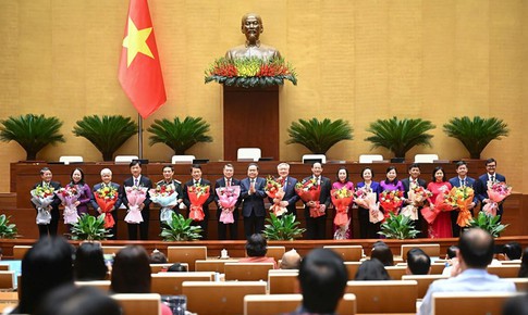 Quốc hội bầu ra 4 Phó Chủ tịch và các Ủy viên Hội đồng bầu cử quốc gia